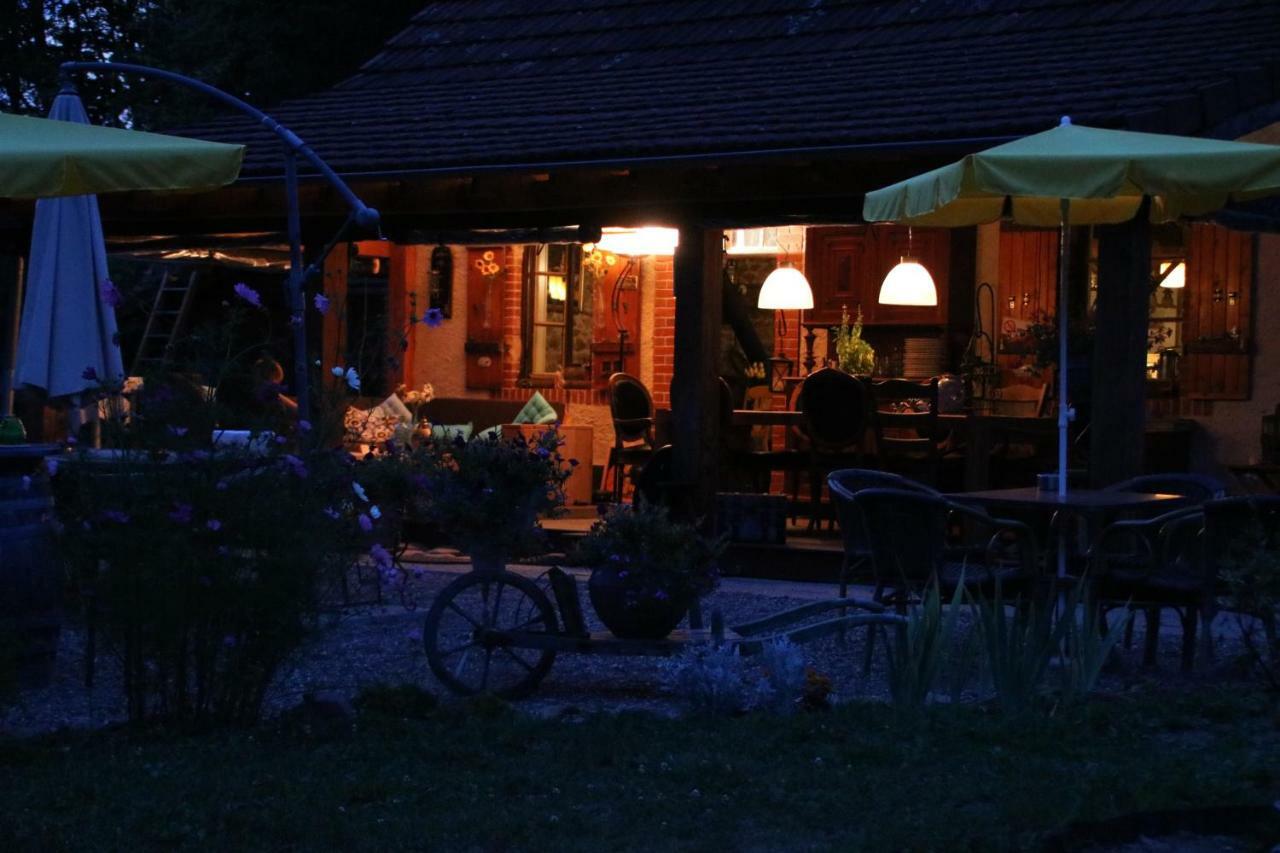 Domaine Chez Jem Hotel Le Breuil  Bagian luar foto